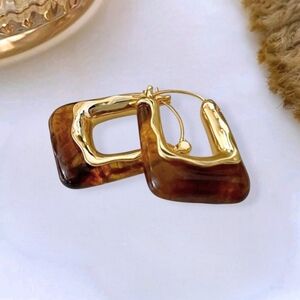Amber Lucite U Shape Hoop Earrings Gold